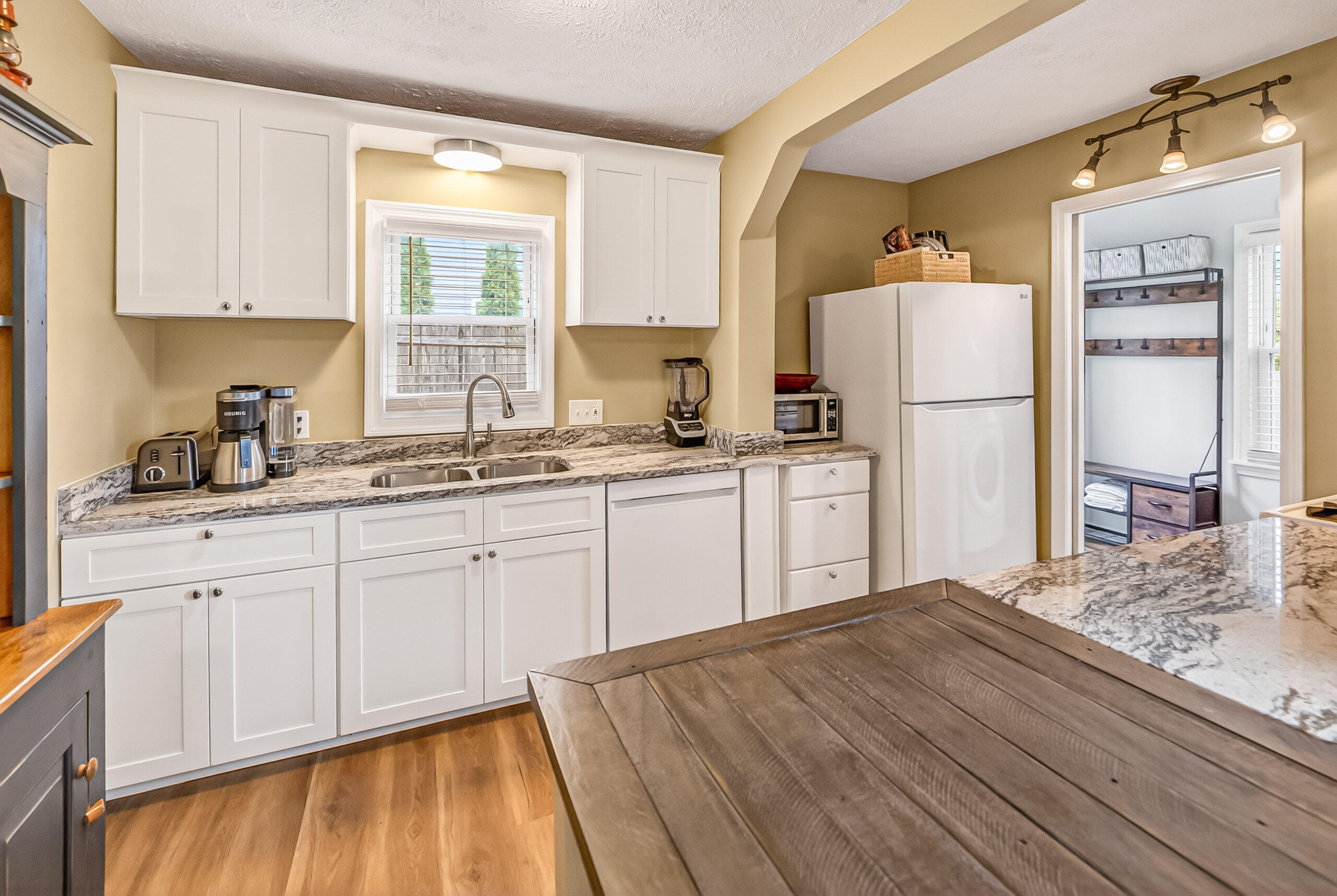 28 Cookman Avenue Old Orchard Beach, ME 04064 - Photo 13 of 38 Interior-8025