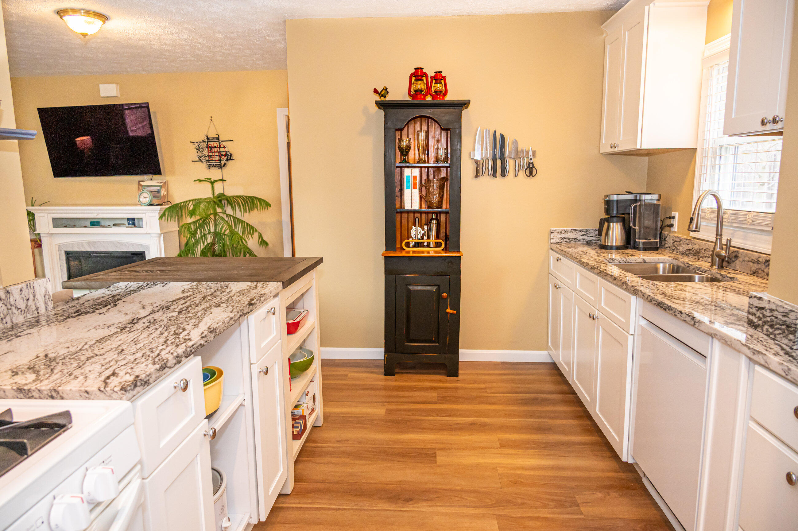 28 Cookman Avenue Old Orchard Beach, ME 04064 - Photo 16 of 38 Interior-4117
