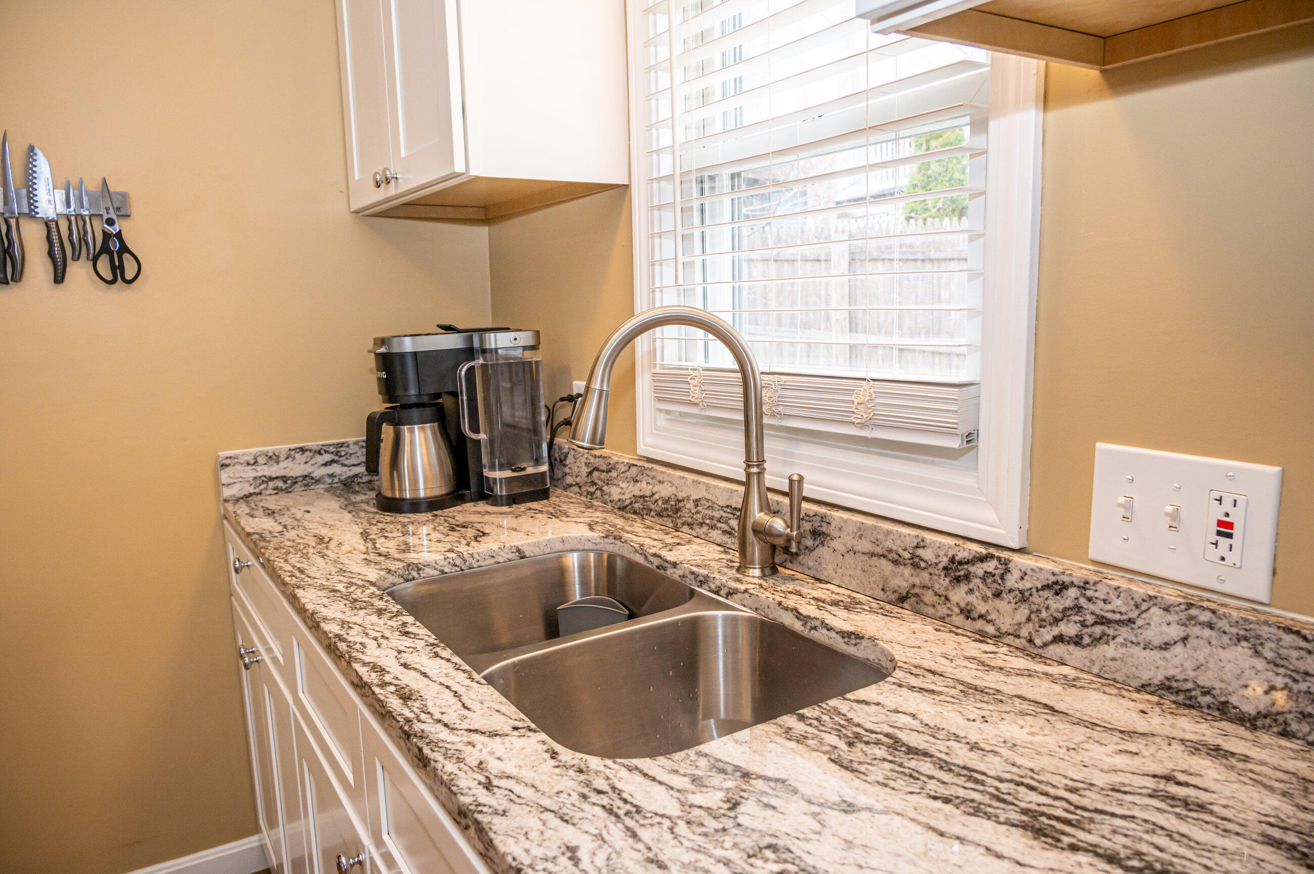 28 Cookman Avenue Old Orchard Beach, ME 04064 - Photo 18 of 38 Interior-4118