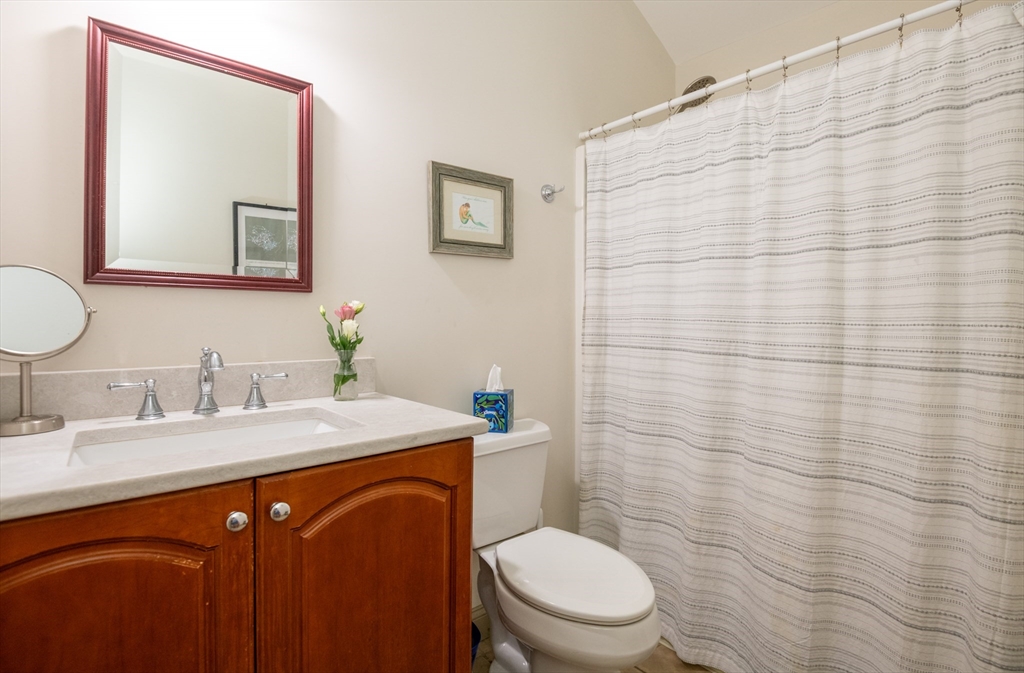 18 County Street, Unit 4 Ipswich, MA 01938 - Photo 25 of 42 Gallery Image 25