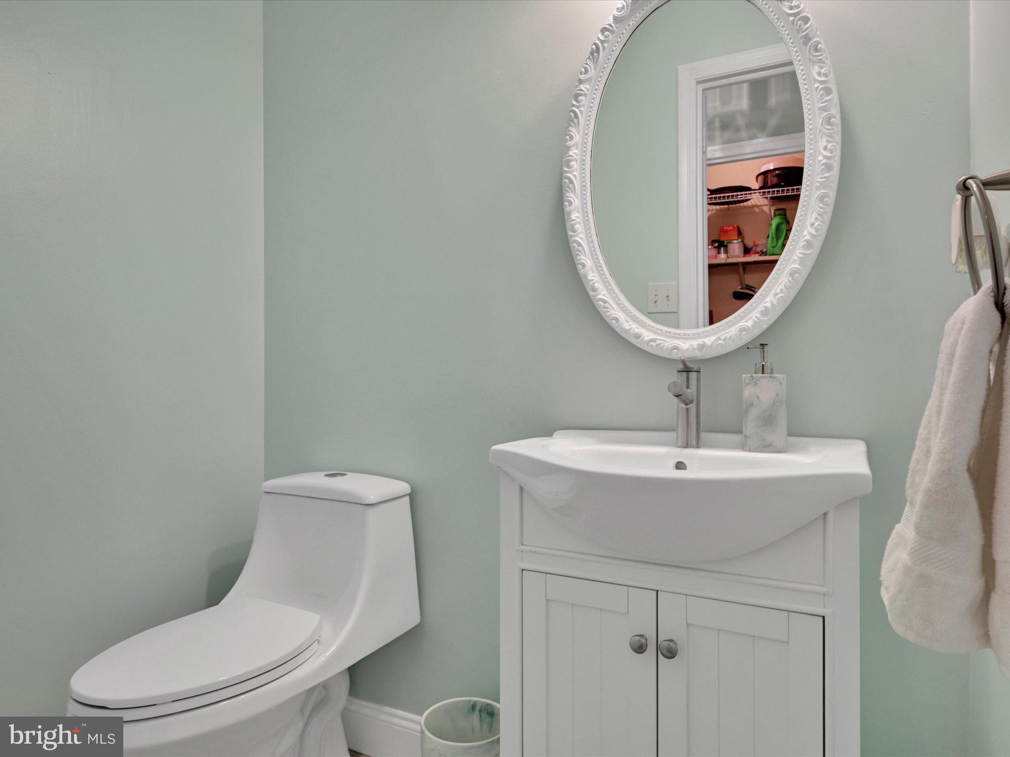 3300 Rothsville Road Akron, PA 17501 - Photo 20 of 36 Main Floor 1/2 Bath