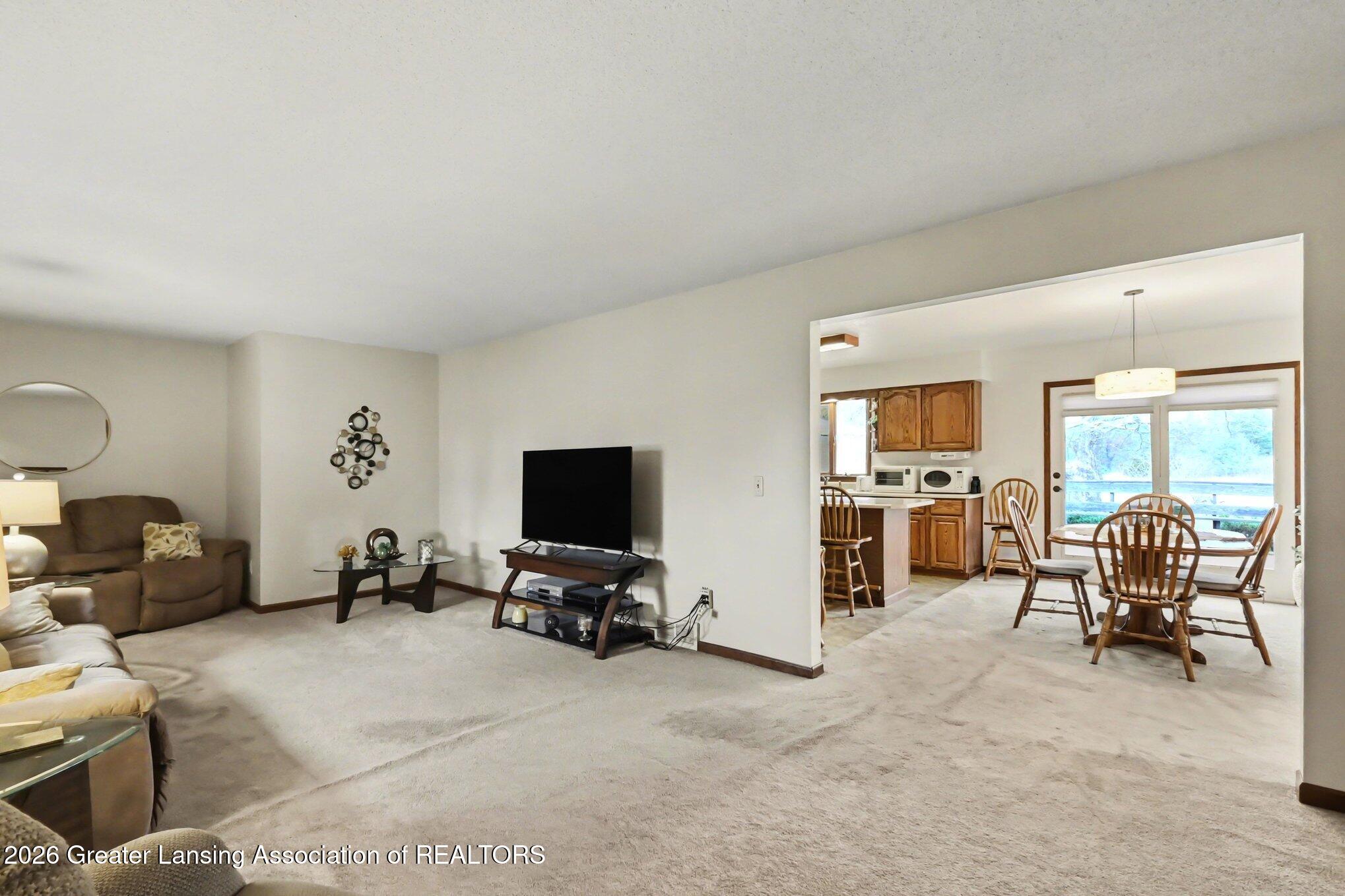 9055 Randolph Road Munith, MI 49259 - Photo 15 of 25 Living Room