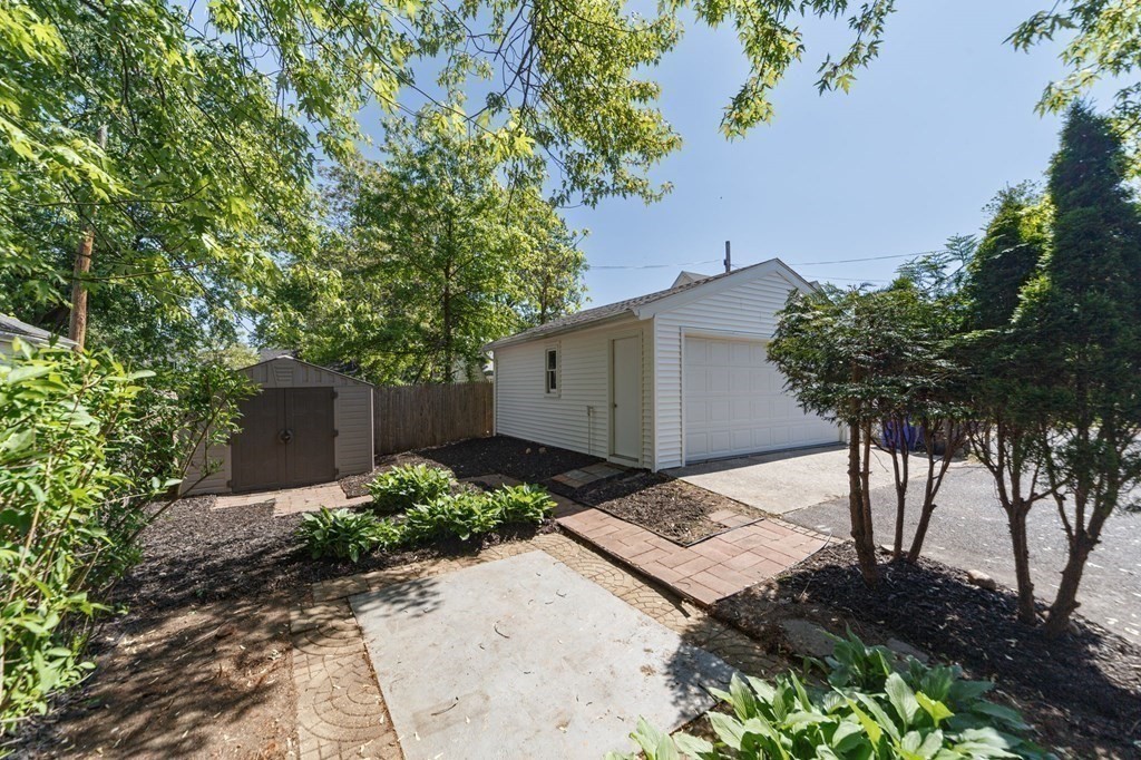 853 Armory Street Springfield, MA 01107 - Photo 33 of 36 Gallery Image 33
