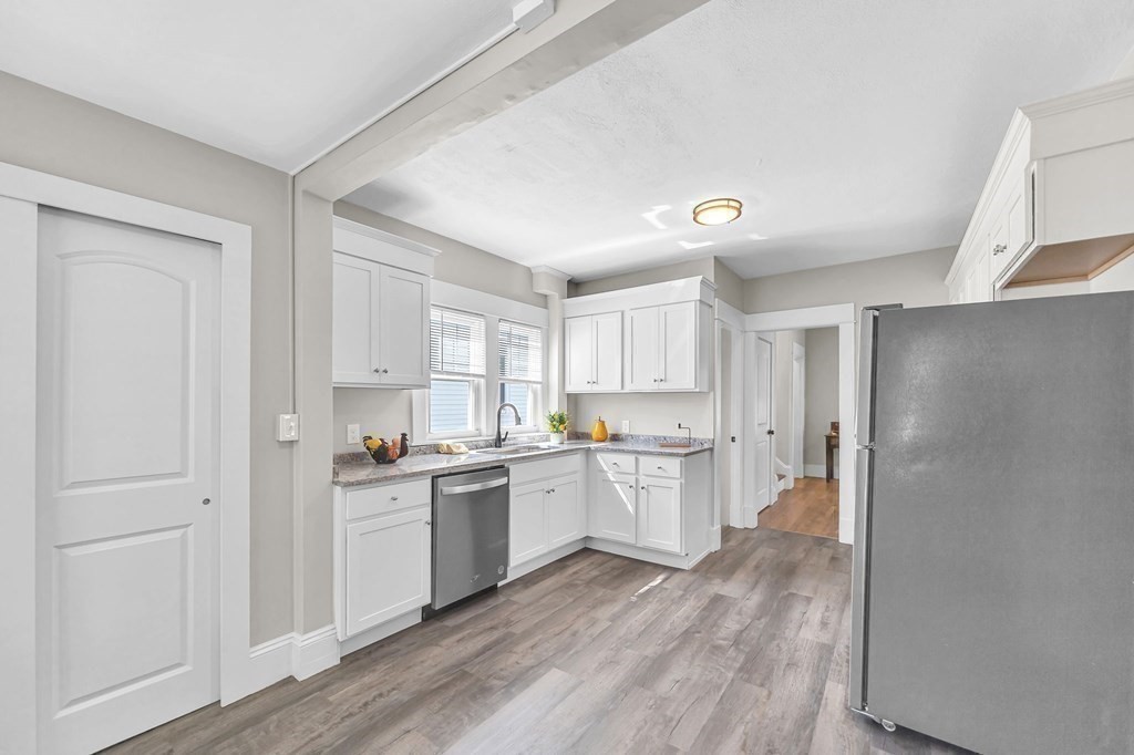 853 Armory Street Springfield, MA 01107 - Photo 9 of 36 Gallery Image 9