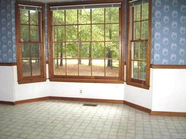 124 Plantation Road Clayton, NC 27520 - Photo 3 of 12 Dining Room