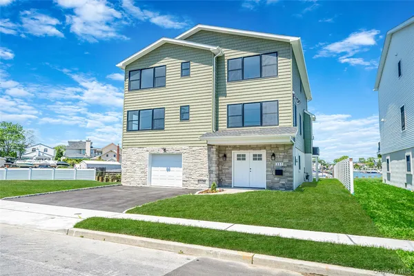 $1,350,000 | 237 Mott Street, Oceanside, NY 11572