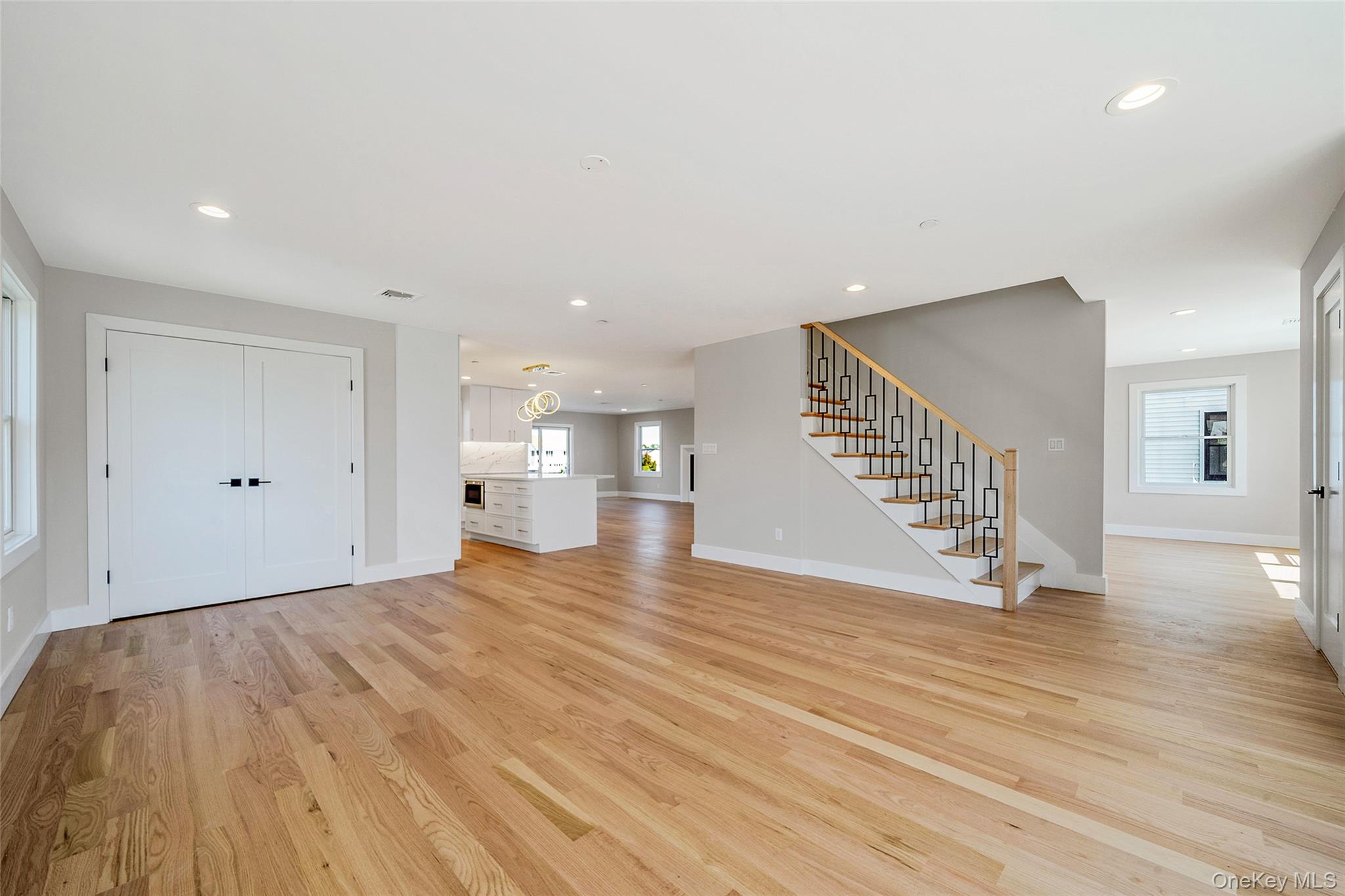 237 Mott Street Oceanside, NY 11572 - Photo 13 of 41