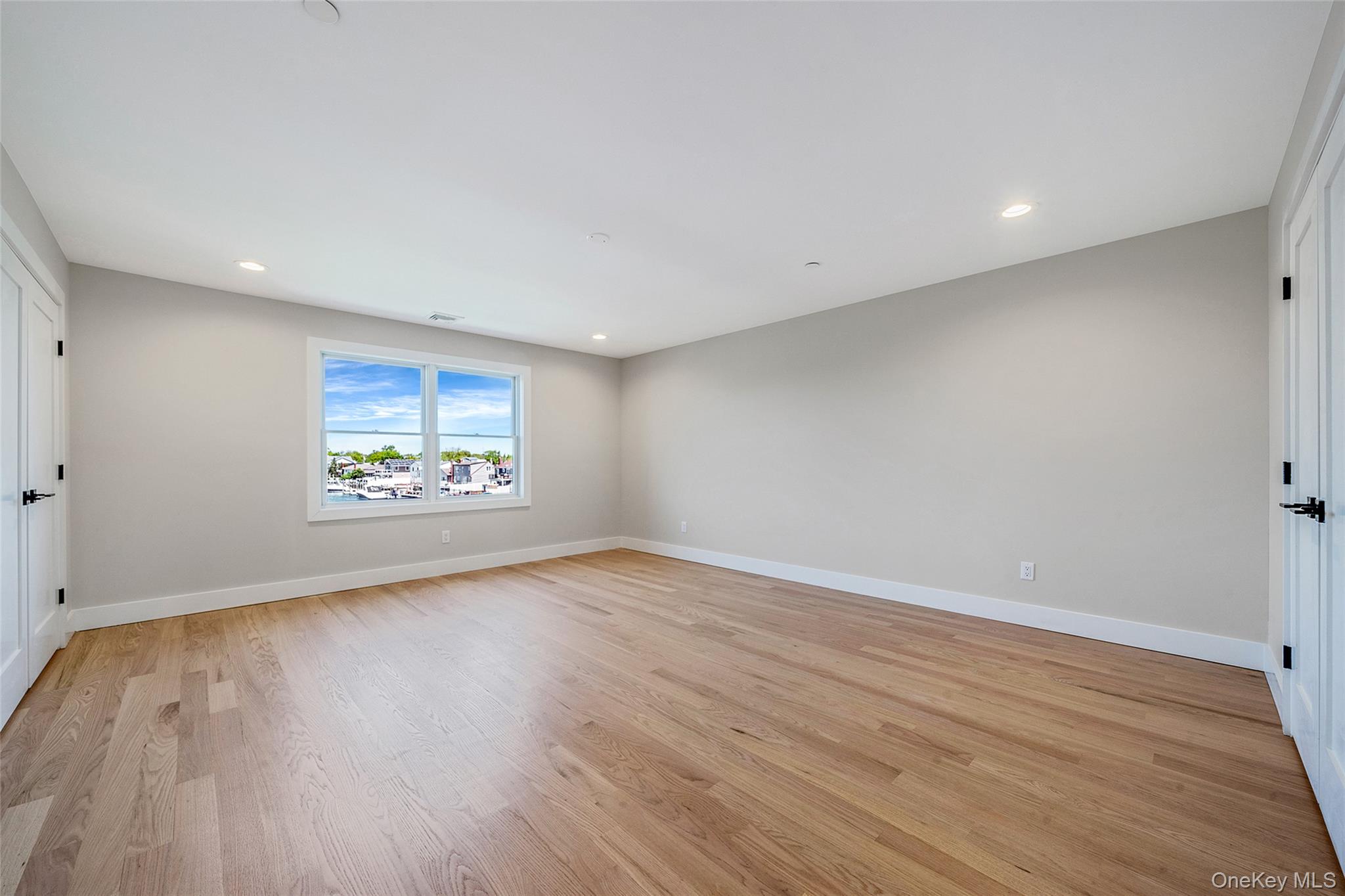 237 Mott Street Oceanside, NY 11572 - Photo 16 of 41