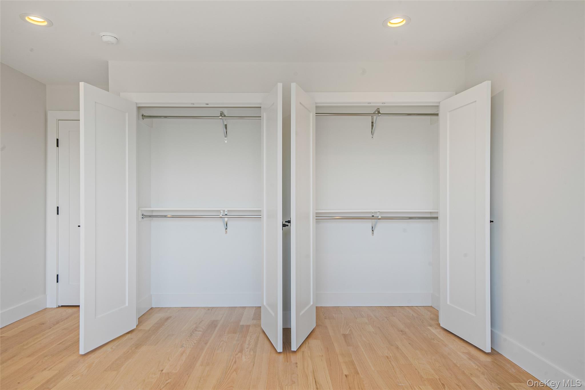 237 Mott Street Oceanside, NY 11572 - Photo 19 of 41