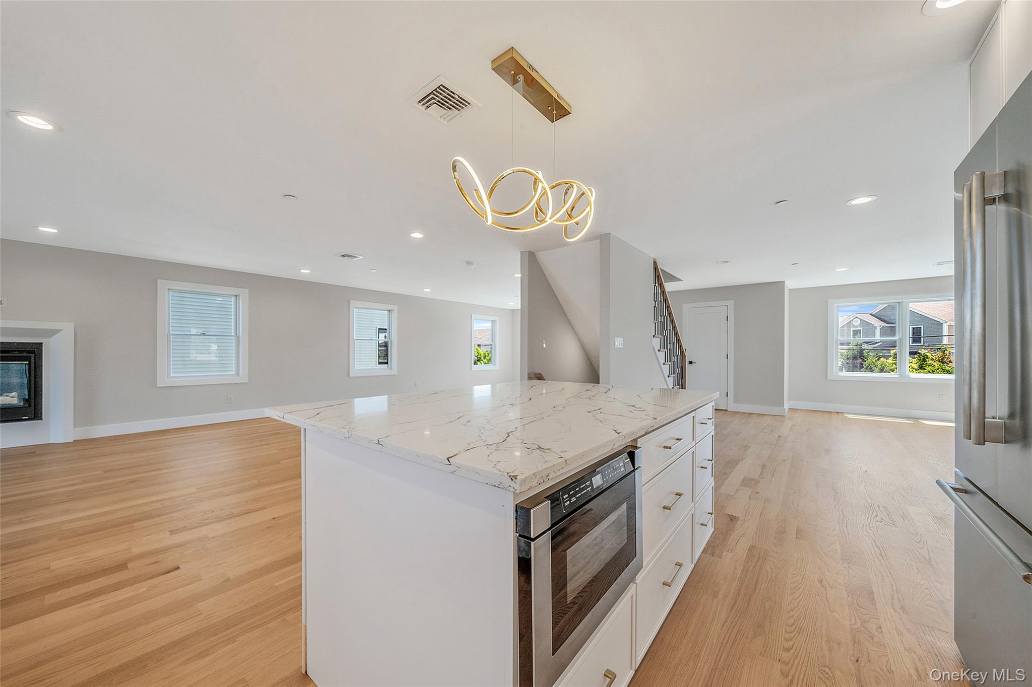 237 Mott Street Oceanside, NY 11572 - Photo 6 of 41