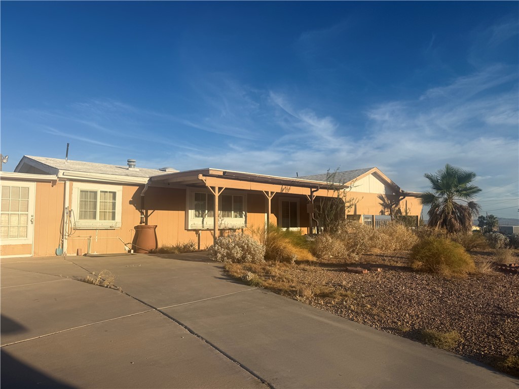 4036 South Roberts Road Fort Mohave, AZ 86426 - Photo 3 of 38