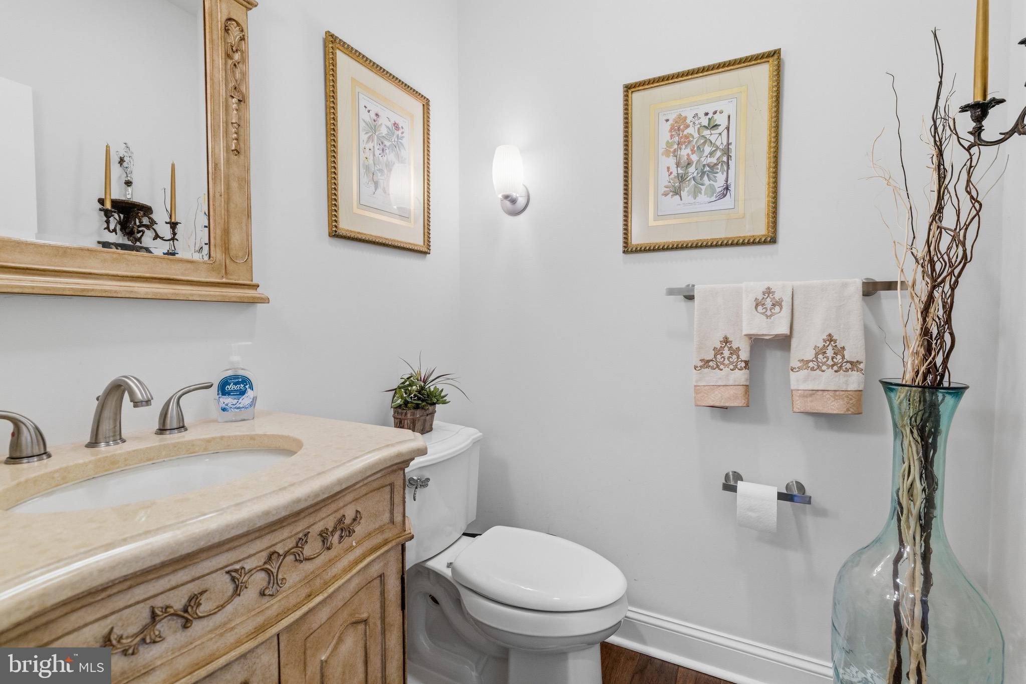 1086 Kingsley Road Rydal, PA 19046 - Photo 21 of 58 1st Floor Powder Room