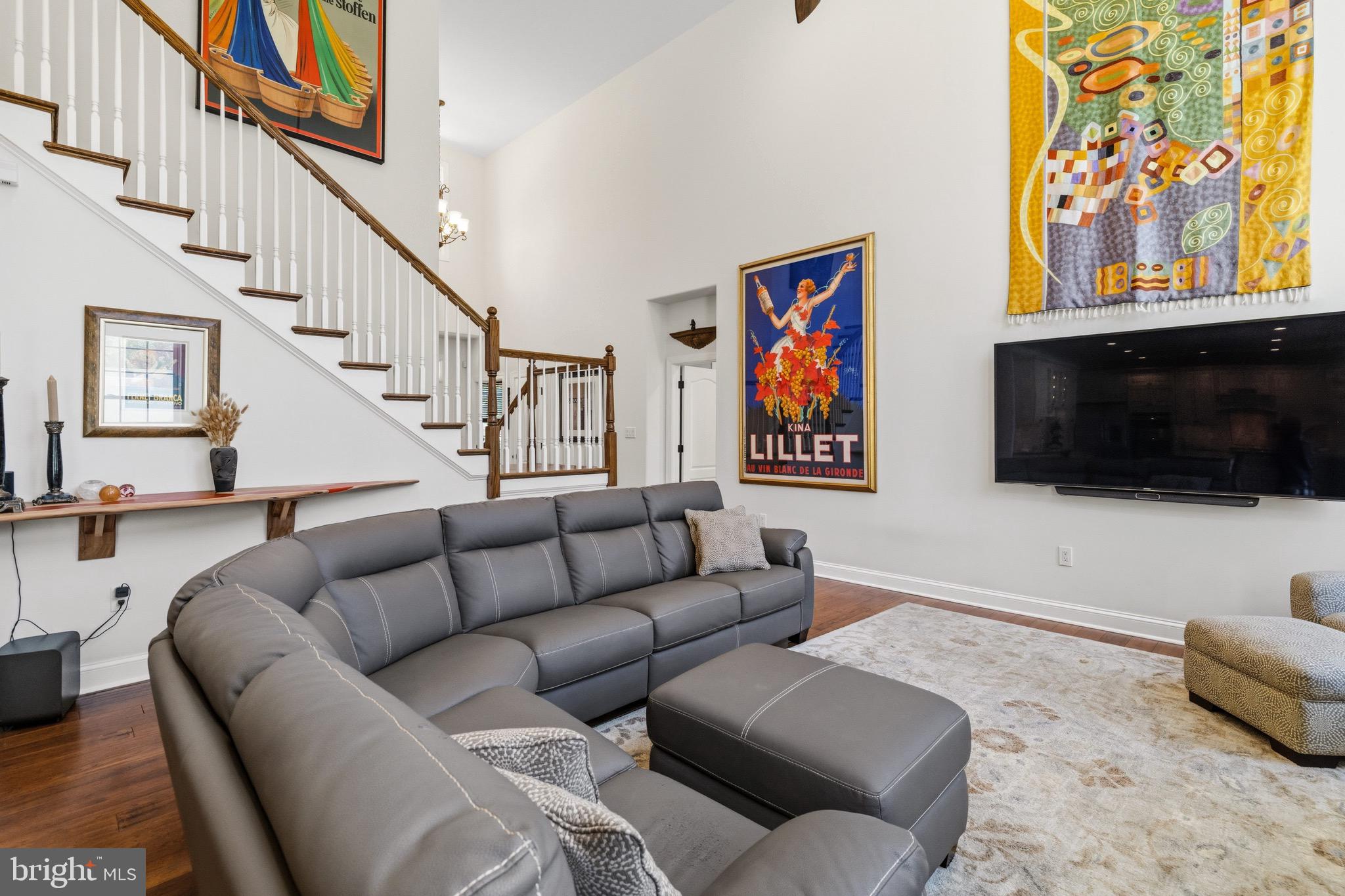 1086 Kingsley Road Rydal, PA 19046 - Photo 9 of 58 Living Room