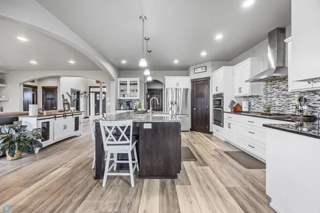 $864,995 | 120 Lindsey Court, Mapleton, ND 58059