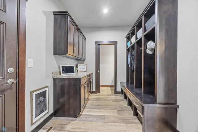 $864,995 | 120 Lindsey Court, Mapleton, ND 58059