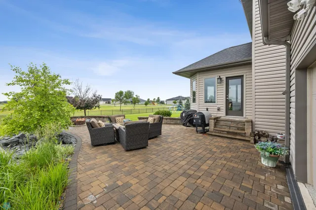 $864,995 | 120 Lindsey Court, Mapleton, ND 58059