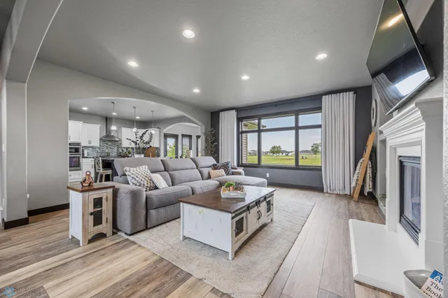 $864,995 | 120 Lindsey Court, Mapleton, ND 58059