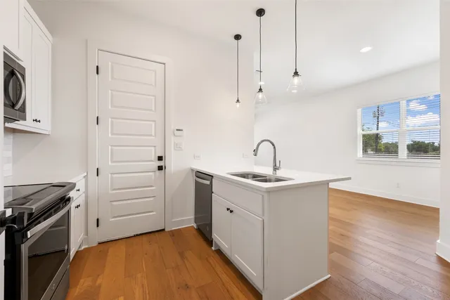 $1,850 | 308 East 20th Street, Unit 308, Georgetown, TX 78626