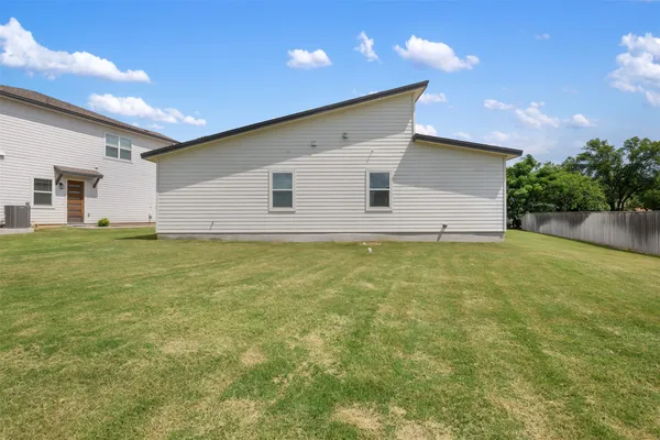 $1,795 | 212 East 20th Street, Unit 212, Georgetown, TX 78626