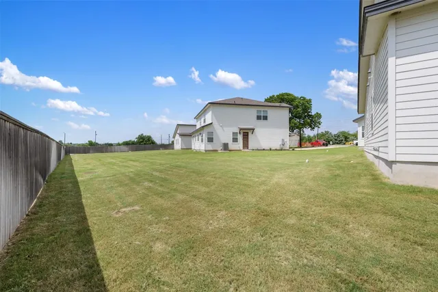 $1,850 | 308 East 20th Street, Unit 308, Georgetown, TX 78626