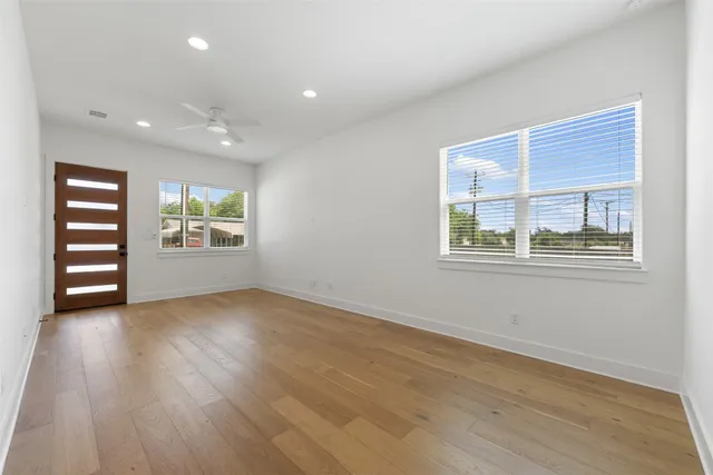 $1,850 | 308 East 20th Street, Unit 308, Georgetown, TX 78626