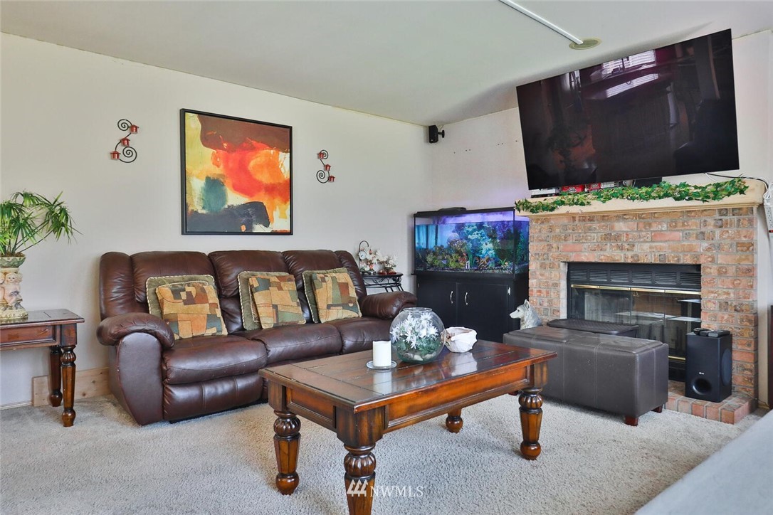 923 Southwest 344th Place Federal Way, WA 98023 - Photo 12 of 34