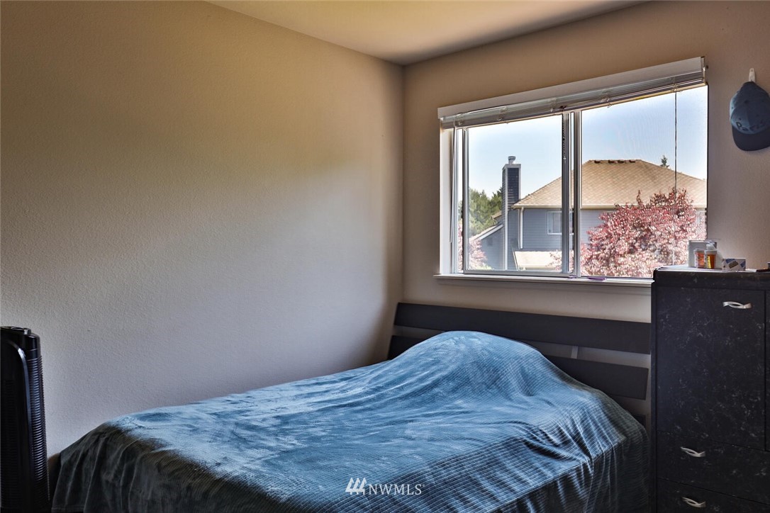 923 Southwest 344th Place Federal Way, WA 98023 - Photo 26 of 34