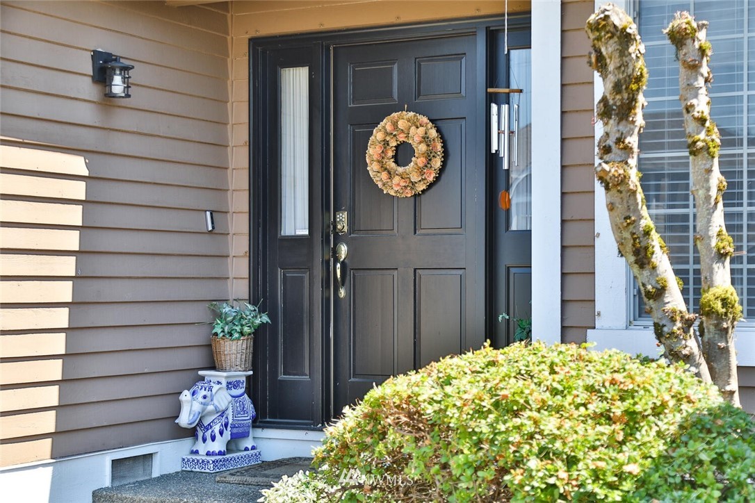 923 Southwest 344th Place Federal Way, WA 98023 - Photo 4 of 34