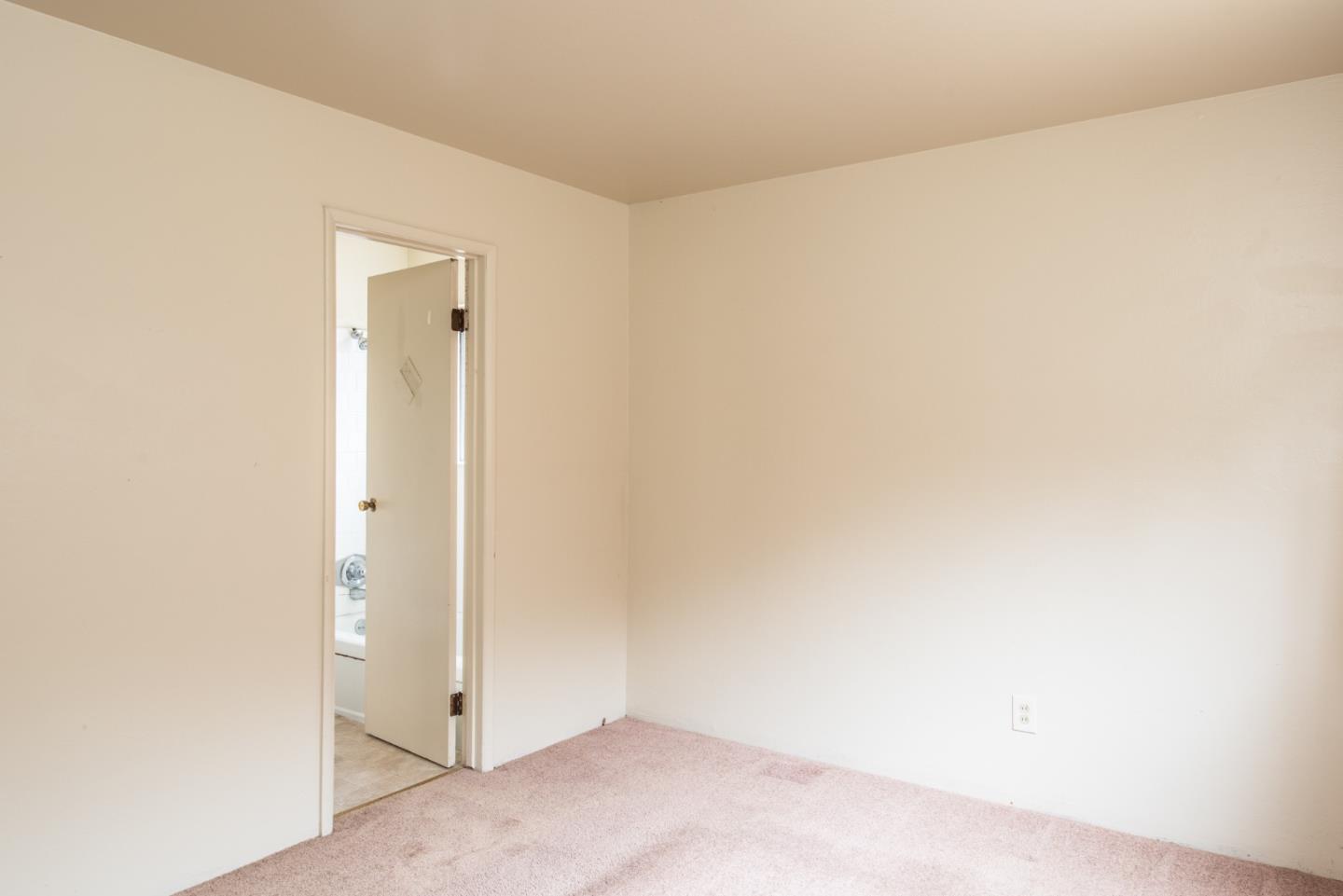 1816 Juarez Street Seaside, CA 93955 - Photo 18 of 27 a view of small space