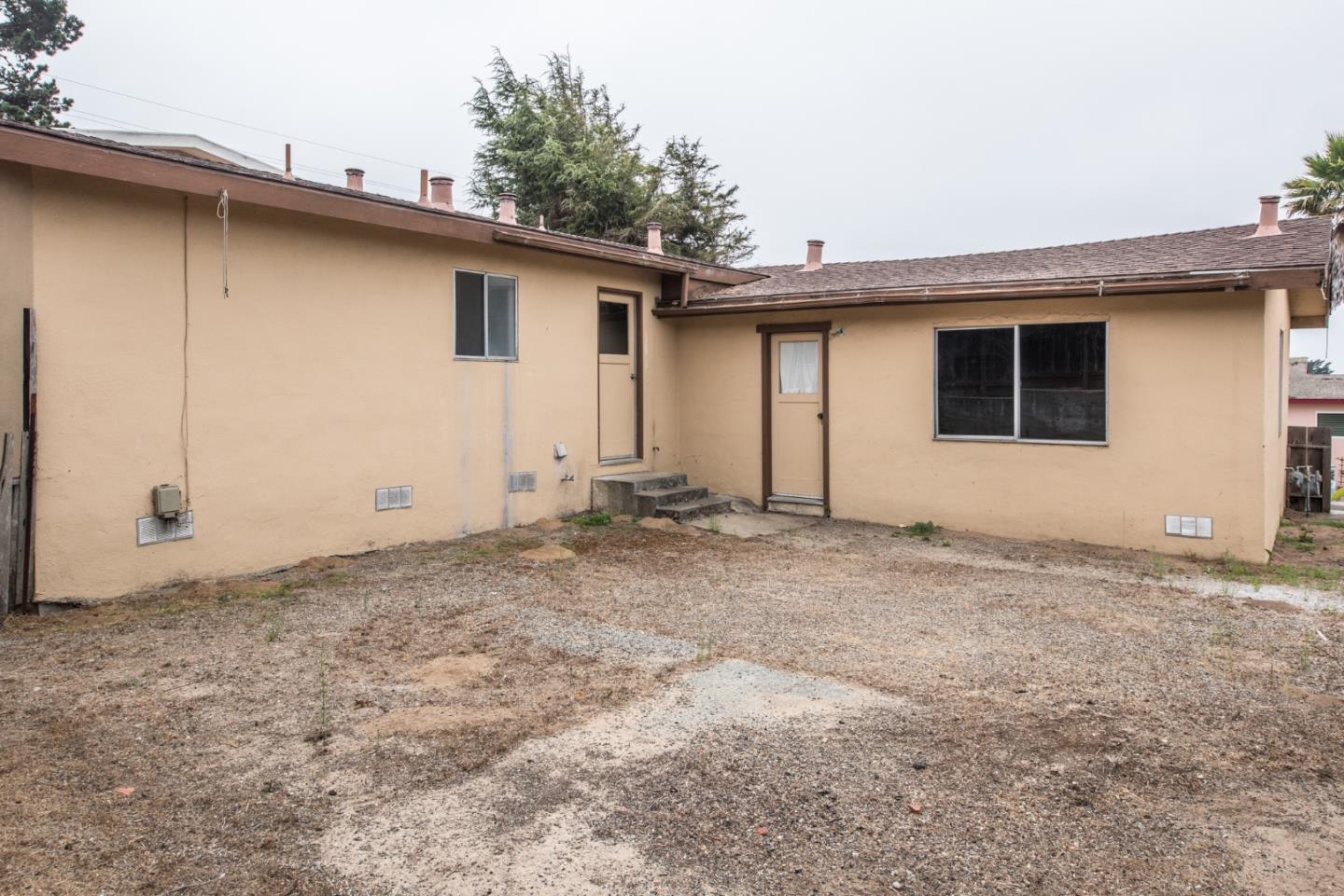 1816 Juarez Street Seaside, CA 93955 - Photo 25 of 27 a backyard of a house