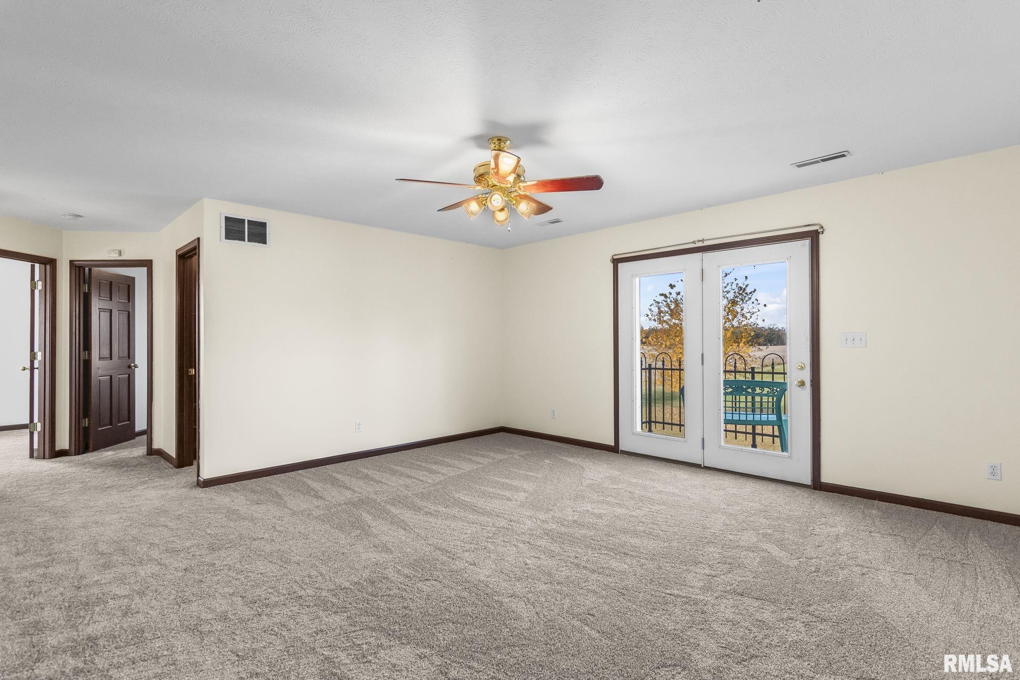 7713 West Outer Road Sherman, IL 62684 - Photo 20 of 41