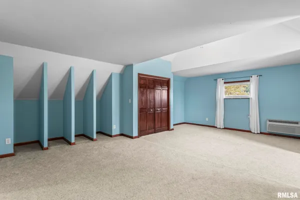$455,000 | 7713 West Outer Road, Sherman, IL 62684