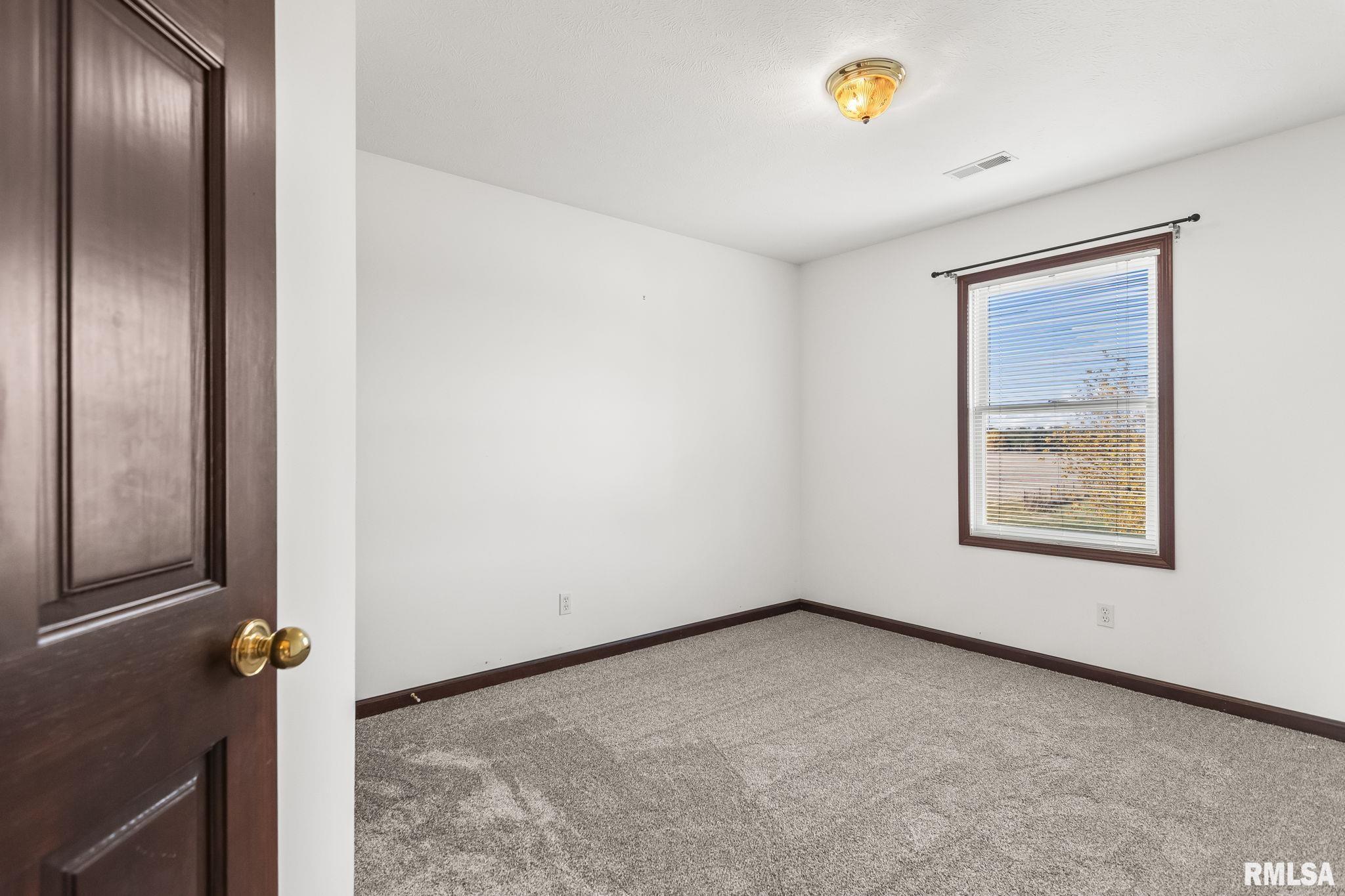 7713 West Outer Road Sherman, IL 62684 - Photo 28 of 41