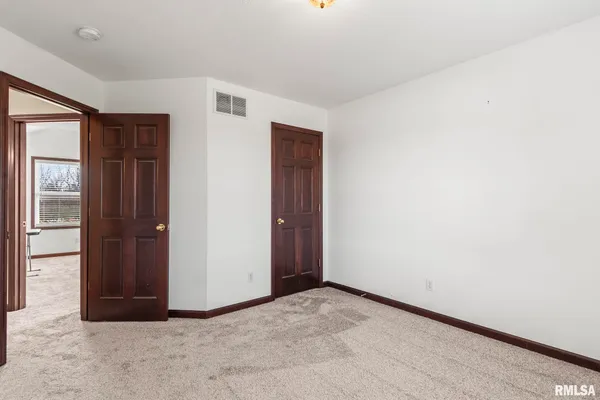 $455,000 | 7713 West Outer Road, Sherman, IL 62684