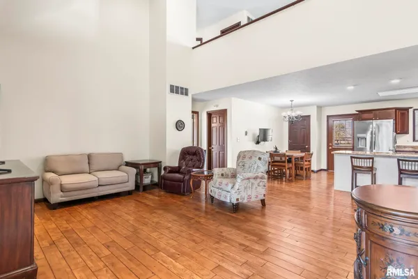 $455,000 | 7713 West Outer Road, Sherman, IL 62684