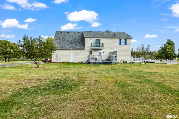 $455,000 | 7713 West Outer Road, Sherman, IL 62684