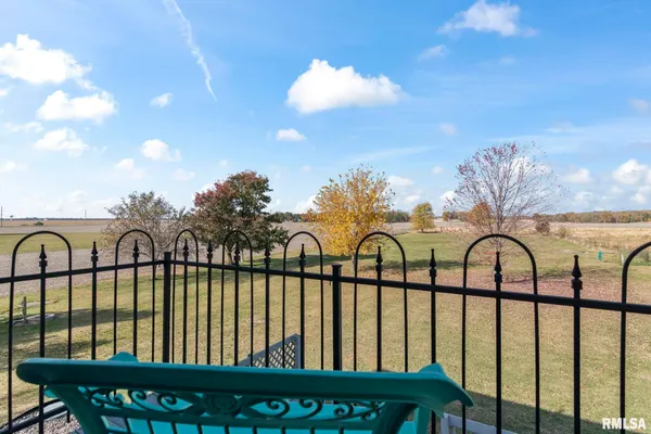 $455,000 | 7713 West Outer Road, Sherman, IL 62684