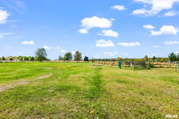 $455,000 | 7713 West Outer Road, Sherman, IL 62684
