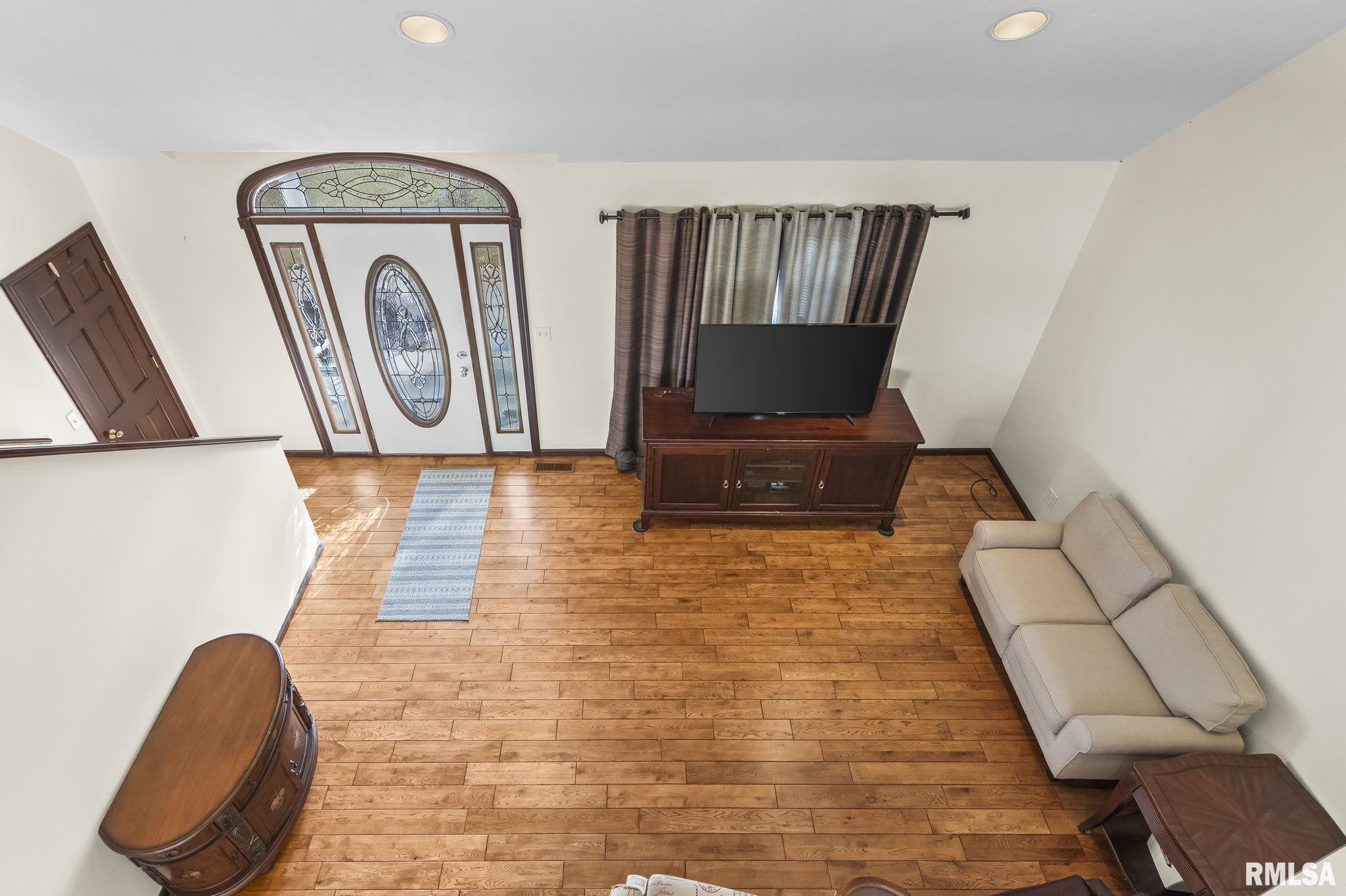 7713 West Outer Road Sherman, IL 62684 - Photo 7 of 41