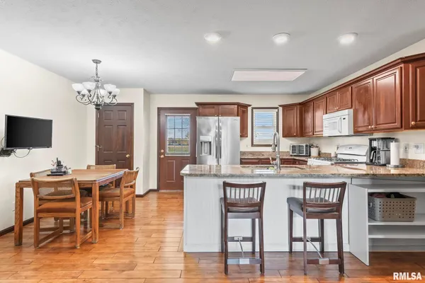 $455,000 | 7713 West Outer Road, Sherman, IL 62684