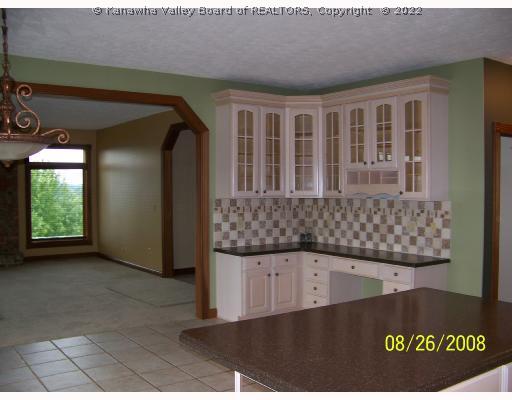 79 Chestnut Ridge Kenna, WV 25248 - Photo 4 of 8 Kitchen.