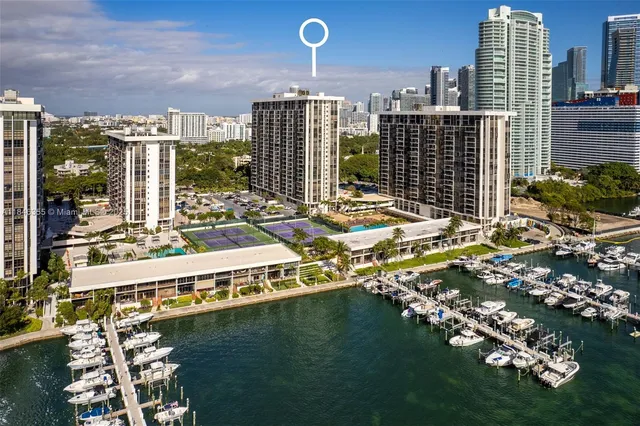 $3,950 | 1901 Brickell Avenue, Unit B1611, Miami, FL 33129