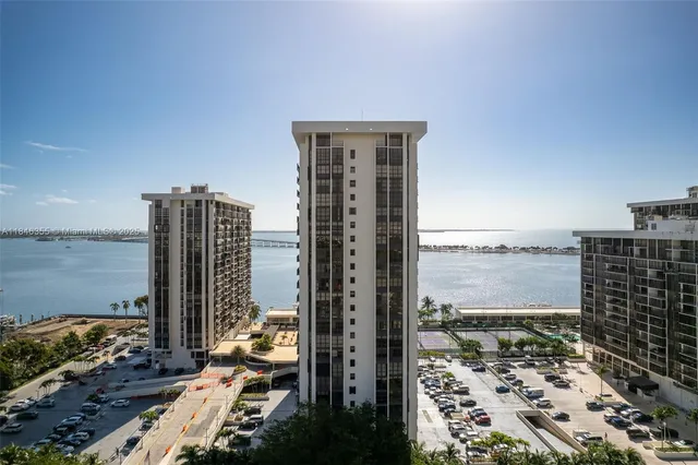 $3,950 | 1901 Brickell Avenue, Unit B1611, Miami, FL 33129