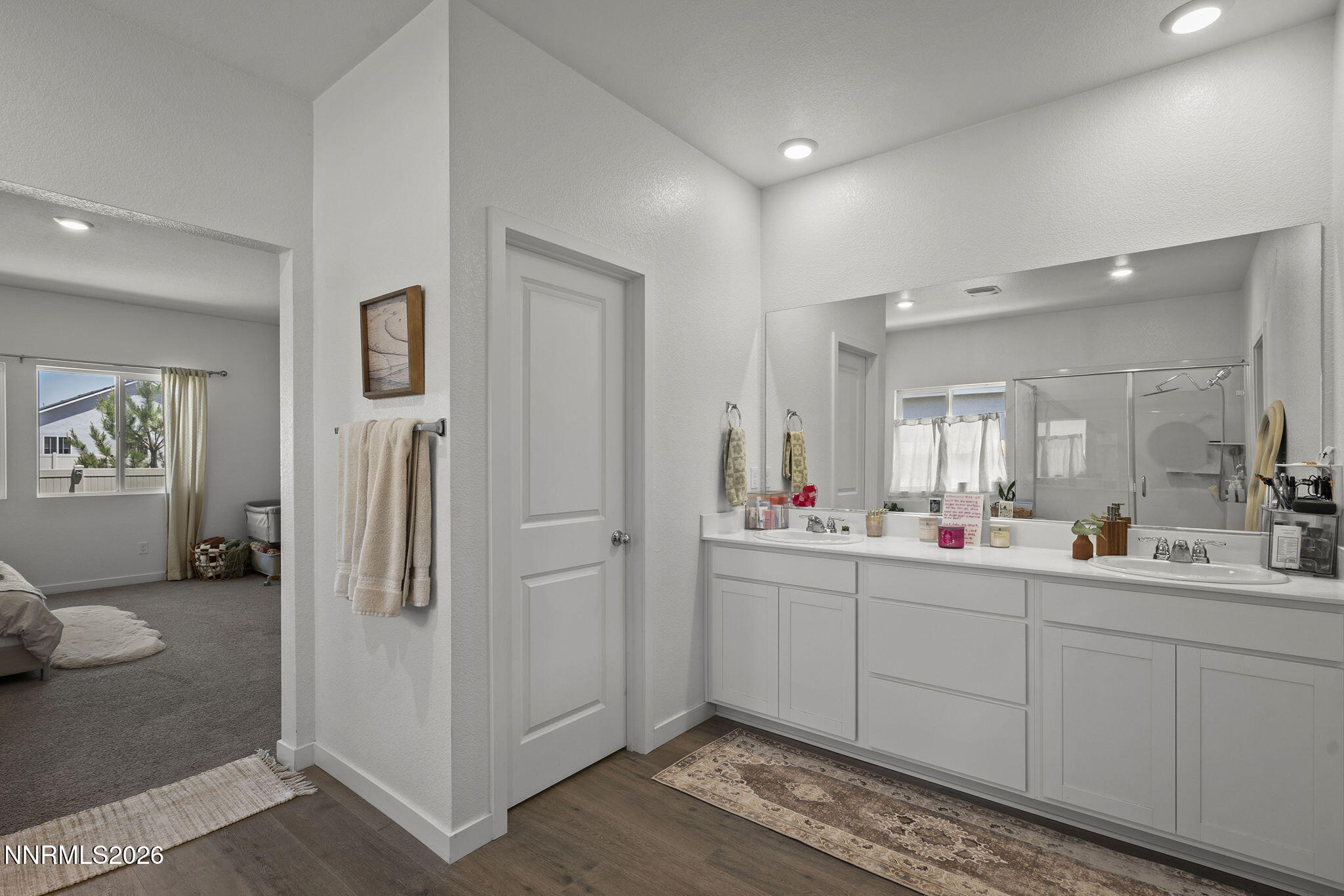 738 Butte Creek Road Dayton, NV 89403 - Photo 13 of 28 a room with white cabinets and sink