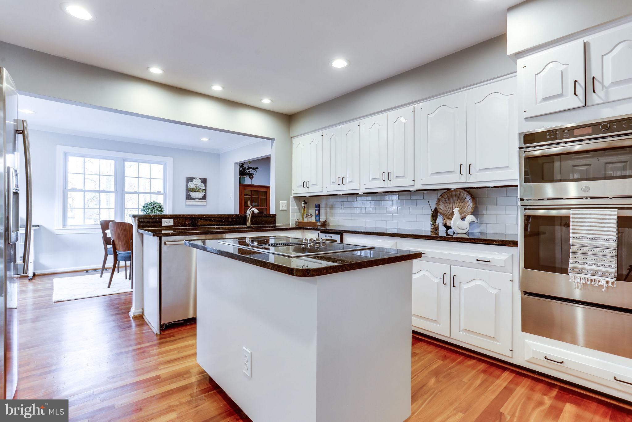 705 Ridge Drive McLean, VA 22101 - Photo 14 of 41 Kitchen
