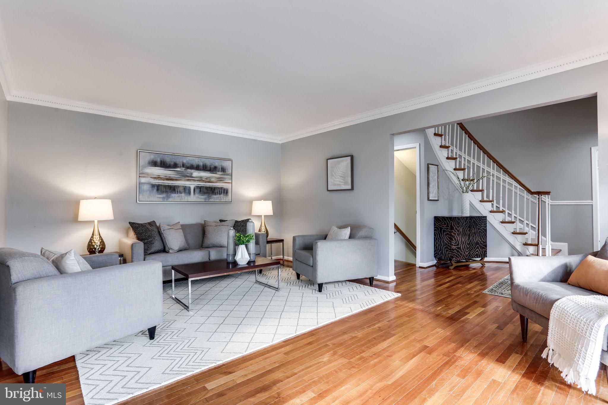 705 Ridge Drive McLean, VA 22101 - Photo 19 of 41 Living Room