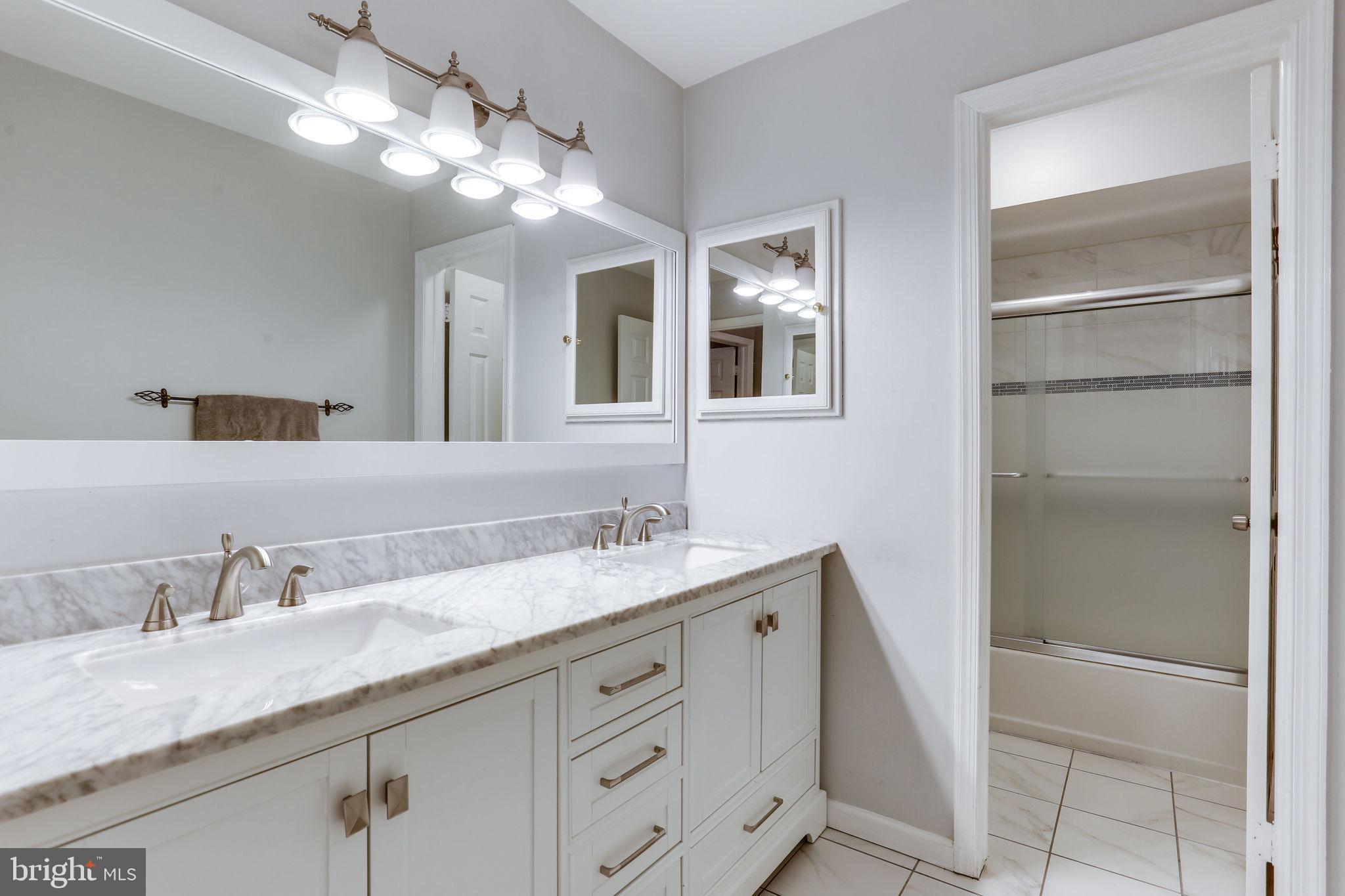 705 Ridge Drive McLean, VA 22101 - Photo 27 of 41 Full Bathroom on Upper Level