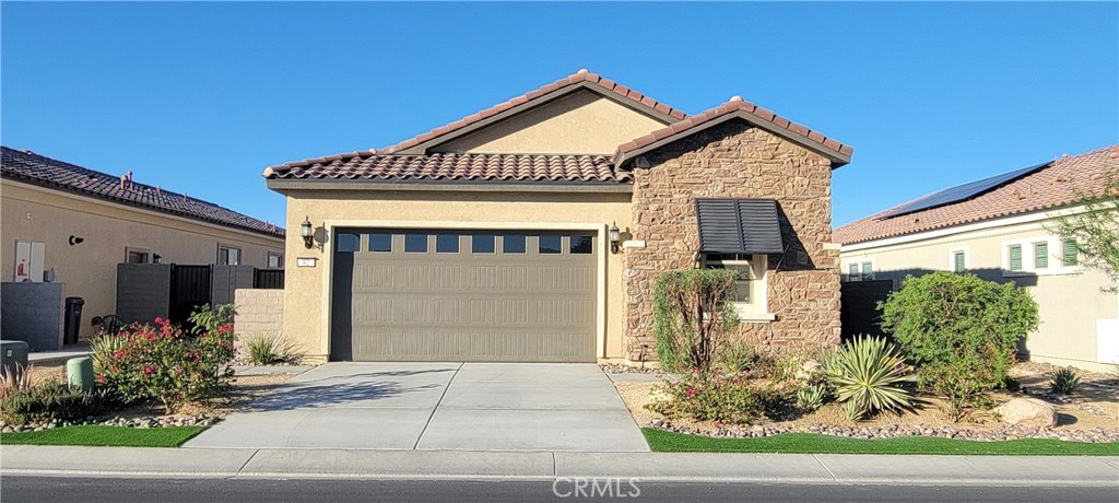 82 Burgundy Rancho Mirage, CA 92270 - Photo 2 of 42 Street view of home