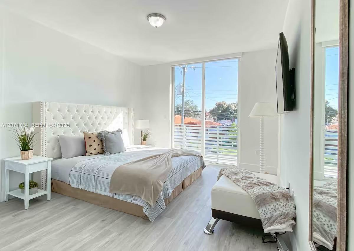 3575 Southwest 23rd Street, Unit 3575 Miami, FL 33145 - Photo 24 of 39 Gallery Image 24