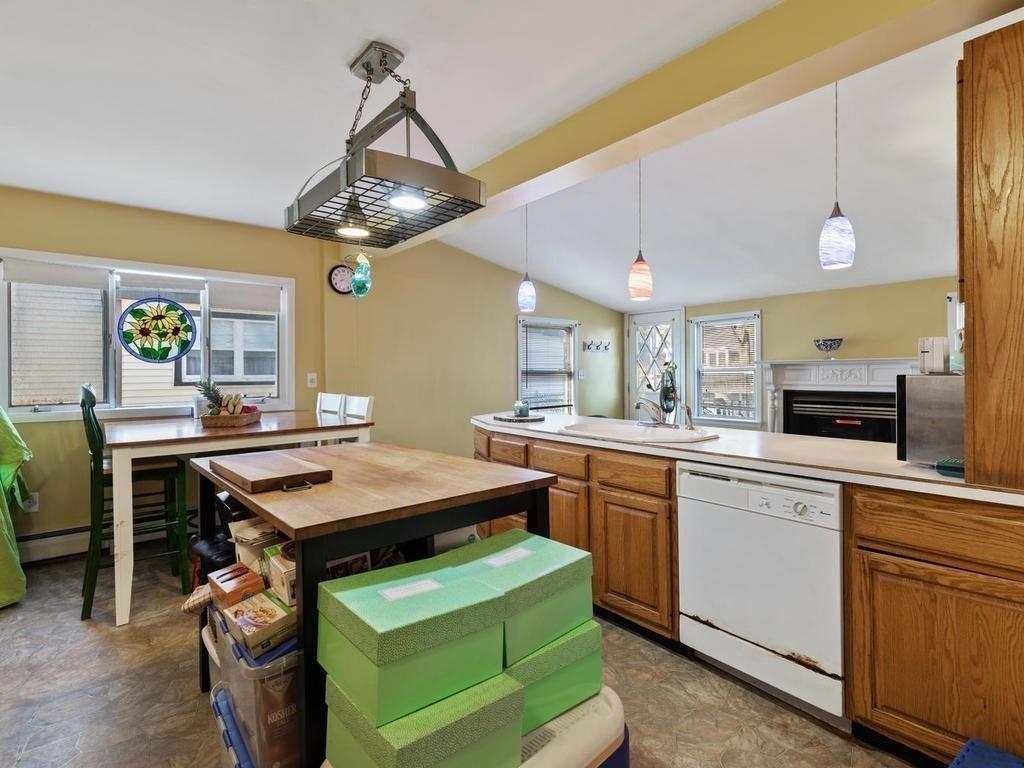 34 Hooper Road Dedham, MA 02026 - Photo 10 of 26 Gallery Image 10